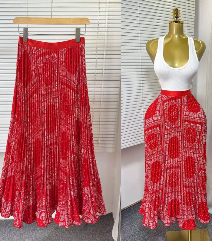 Light Red Pleated Skirt 402