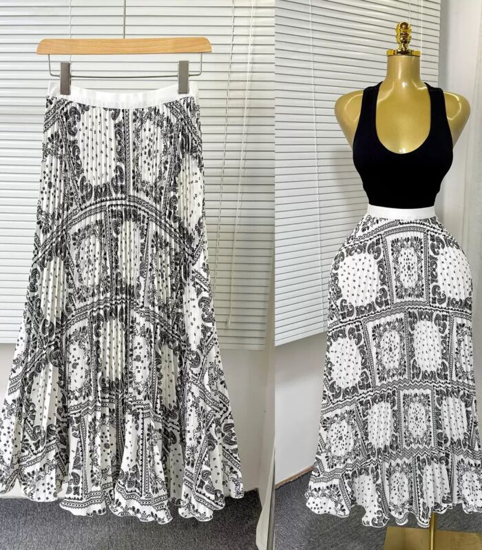 Off White Pleated Skirt 402